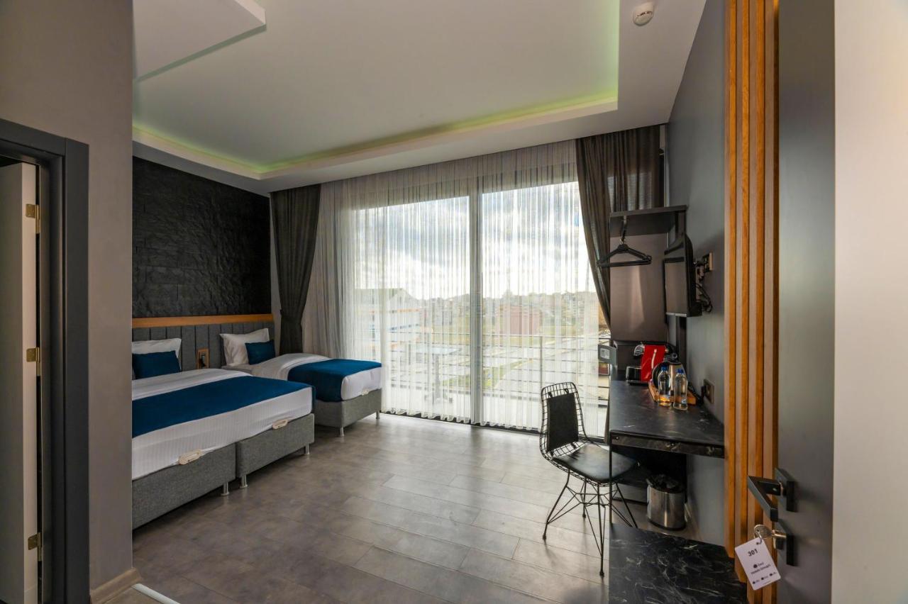 Melanj Airport Hotel Arnavutkoy Екстериор снимка
