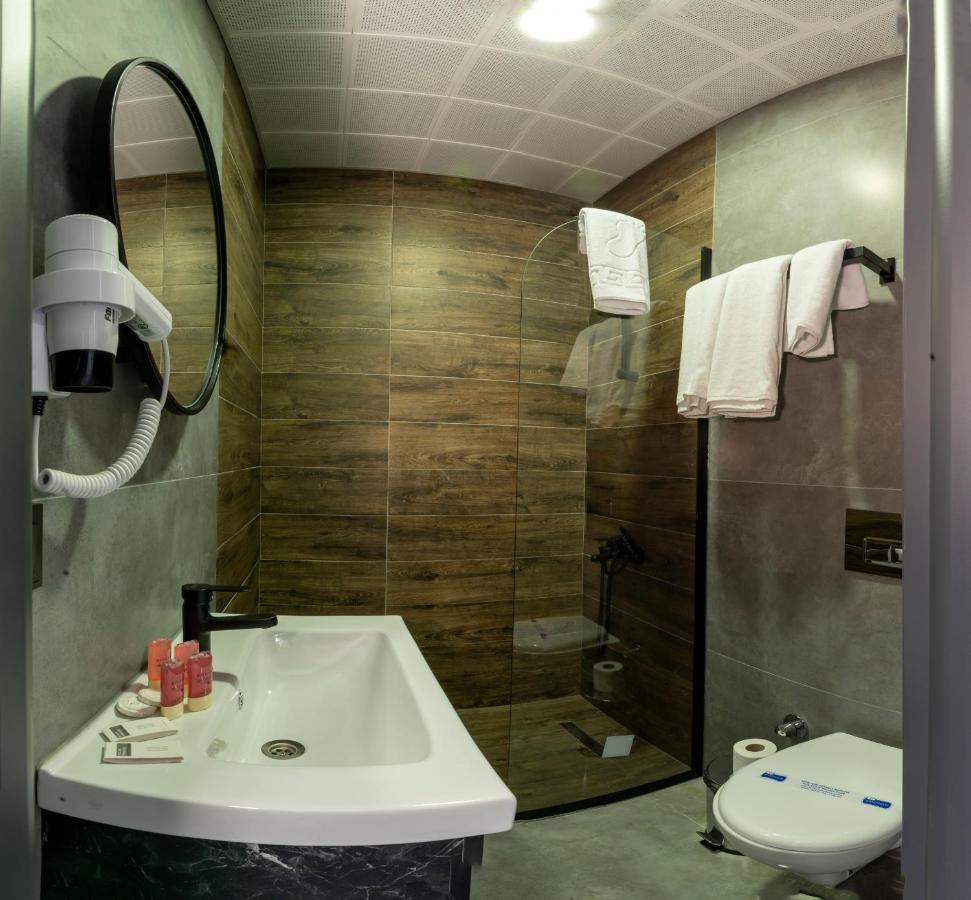 Melanj Airport Hotel Arnavutkoy Екстериор снимка
