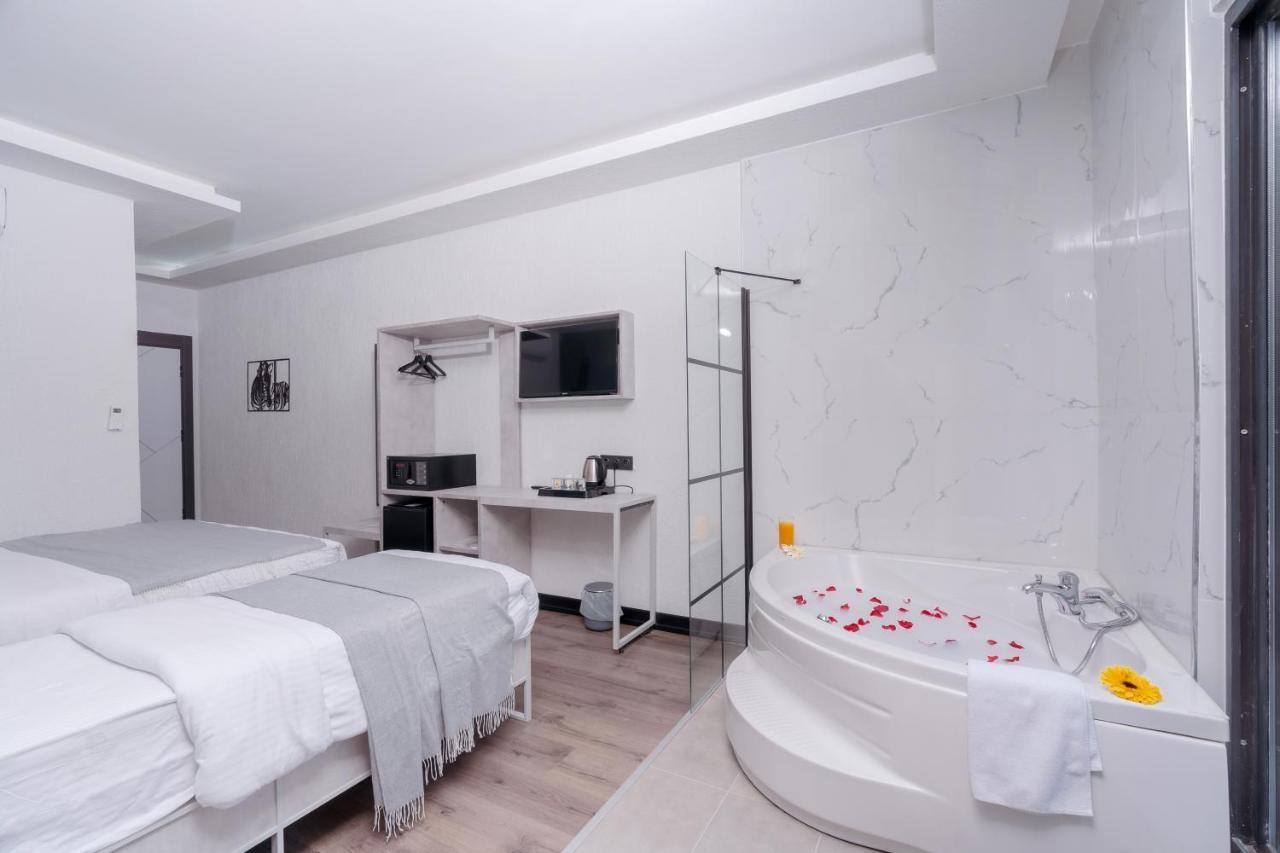 Melanj Airport Hotel Arnavutkoy Екстериор снимка
